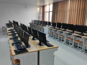 Bureau moderne motorisé avec écran LCD pour conférence vidéo sans papier, idéal pour la salle de classe, la formation et les ateliers – Mobilier de salle de réunion - Product Image 4