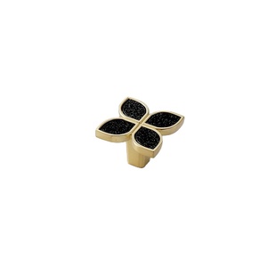 Modern Minimalist <b>Single</b>-Hole Heart Shape Zinc Alloy Handle for <b>Wardrobe</b> Drawer Cabinet Bedroom Bathroom Living Room Hotel - Product Image 1