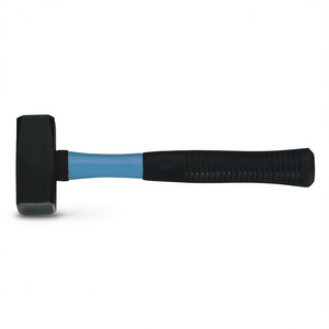 Marteau de maçon Fervi 24 oz avec tête en acier et manche en caoutchouc pour travaux de maçonnerie - Product Image 2