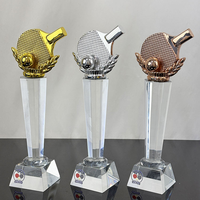 Trophées de tennis de table personnalisés en or, argent, cuivre et cristal avec gravure