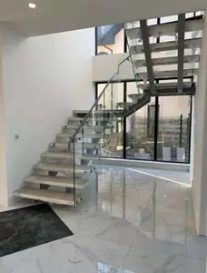 Escalier standard australien/canadien Escalier intérieur moderne avec marches en bois Escalier intérieur