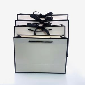 Bolsas de Papel Ecológicas Personalizadas y Duraderas con Cinta de Lazo, Bolsa de Regalo para Vestidos con su Propio Logotipo - Product Image 5