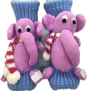 Vente en gros de nouvelles chaussettes de pantoufles pour enfants avec doublure en polaire - Product Image 1