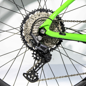 Bicicleta de Montaña Deore de 12 Velocidades con Motor Trasero sin Escobillas de 750W, Horquilla de Suspensión, Cuadro de Fibra de Carbono, Batería de Litio de 29'', Ligera - Product Image 3