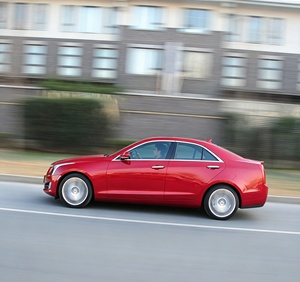 Autos Deportivos Usados en Venta, <span class=keywords><strong>Cadillac</strong></span> ATS 28T Turbo 2014, Volante a la Izquierda, Importado, Vehículo de Segunda Mano de Alta Potencia - Product Image 3