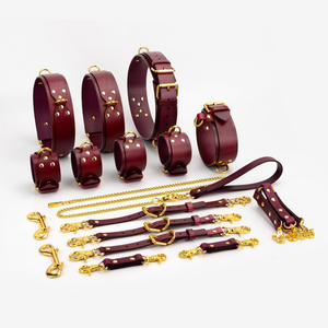 Cama de luxo BDSM Bondage Kits Couro Genuíno Algemas Tornozelo Collar Restraint Set Sexy Jogo Brinquedos para Mulheres Casais Jogos Adultos