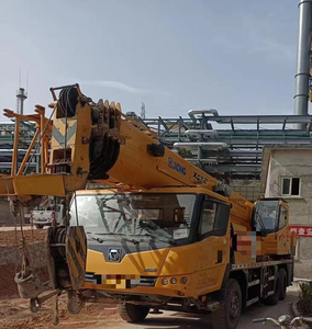 Grúa Camión XCM-G 20 Toneladas QY20K5 de Segunda Mano, Año 2018, con Motor y Caja de Cambios, Pluma Telescópica para Elevación Pesada - Product Image 3