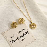 Nuevo Conjunto de Joyería con Collar con Colgante de Anillo Irregular, Chapado en Oro de 18k, Acero Inoxidable, Sin Decoloración, Anillos Dobles, Cadena de Eslabones