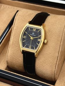 Women's wristwatch with <b>bucket</b>-shaped case and small dial, featuring a casual and fashionable style. - Product Image 6