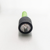 Lampe torche LED 8000 Lux IP68 3200mAh Rechargeable pour l'exploitation minière, le camping, lampe torche LED avec affichage numérique de la puissance
