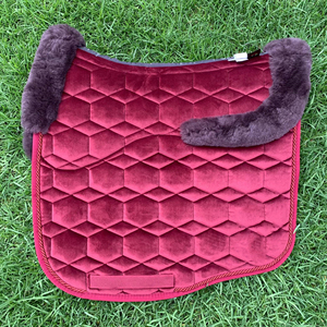 <span class=keywords><strong>Tapis</strong></span> <span class=keywords><strong>de</strong></span> <span class=keywords><strong>selle</strong></span> en velours <span class=keywords><strong>de</strong></span> luxe pour dressage, saut d'obstacles et équitation, confortable et respirant avec doublure en tissu - Product Image 2