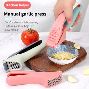 <span class=keywords><strong>2023</strong></span> nueva llegada utensilios de cocina <span class=keywords><strong>Gadgets</strong></span> hoja de acero inoxidable cortador de patatas prensa de ajo Premium - Product Image 2