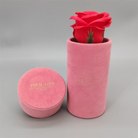 Boîte d'emballage mini pour rose unique de luxe avec options de logo personnalisé en carton recyclé, forme ronde, poignée en ruban pour emballage cadeau