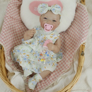 Lifereborn-Muñeca realista para recién nacidos, bebé recién nacido de vinilo de silicona, muñeca realista asequible con características personalizadas - Product Image 4