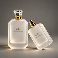 Flacon de parfum de luxe personnalisé, flacon de parfum plat blanc de 30 ml, flacon de parfum de 100 ml avec vaporisateur fin, emballage de boîte de parfum pour flacon de 50 ml