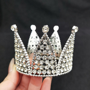 Ornements de décoration de gâteau mini couronne de cristal pour gâteau d'anniversaire de mariage vente en gros <span class=keywords><strong>pas</strong></span> <span class=keywords><strong>cher</strong></span> - Product Image 1