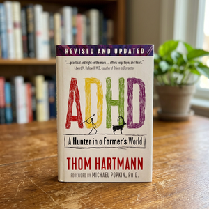 ADHD: Un cazador en un mundo de agricultores, libro en tapa blanda de Thom Hartmann, libro de autoayuda y psicología sobre TDAH, libro de psicología educativa - Product Image 2