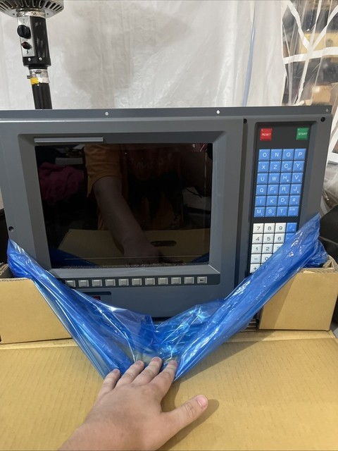 A02B-0094-C042 MDI CRT MONITOR    NEW