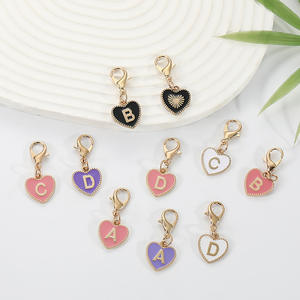 Porte-clés Cœur 26 Lettres Anglaises, Pendentif Nom pour Carte d'Identité et Clés, Accessoire Chaussures, Cadeau - Vente Flash - Product Image 1