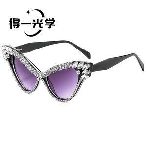 De Yi <b>Optics</b> Diamond Encrusted Cat Eye Sunglasses Black Frame Purple Lens UV400 Women's Fashion Sunglasses - Product Image 1