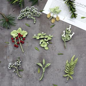Pin Enamel Tanaman Hijau Buatan Tangan Kreatif dan Indah, Corsage Wanita, Pin Mutiara Retro, Aksesoris Mantel, Perhiasan - Product Image 1