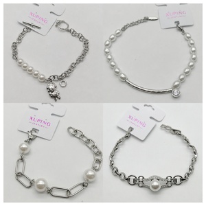<span class=keywords><strong>Bracciale</strong></span> XUPING placcato oro con perle e zirconi, ciondolo a cuore d'angelo, catena alla moda in rame. - Product Image 6