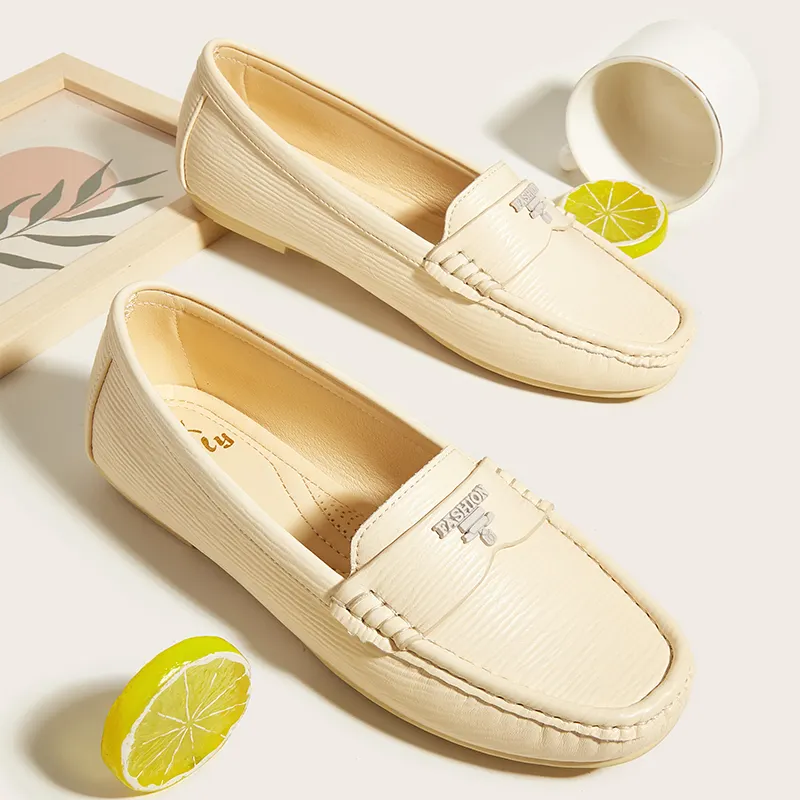 Women Flats PU Wave Pattern Fashion Buckle Loafers Light Yellow Comfort Soft Slip-on Moccasins Mama Shoes Ladies Casual Shoes