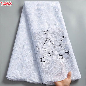 1468 Tessuto in Pizzo Voile Svizzero Africano all'Ingrosso, Pizzo Ricamato in Cotone Rosso Rosa per Abiti da Sposa - Product Image 3