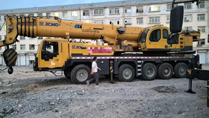 Grúa Camión Usada XCM-G STC900K de 90 Toneladas, Año 2013, con Motor y Bomba PLC, Pluma Principal de 6 Secciones (55m), Pluma Auxiliar de 2 Secciones - Product Image 6