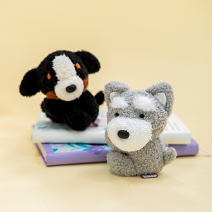 Adorable Peluche de Perro Acogedor con Clip, Súper Suave, Muñeco de Peluche con Clip, Venta Directa de Fábrica, Organizador de Cables para Escritorio, Decoración del Hogar - Product Image 5