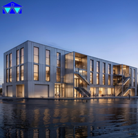 Bâtiment hôtelier préfabriqué multi-étages en structure acier certifiée pour l'intégrité structurelle, idéal pour les hôtels urbains