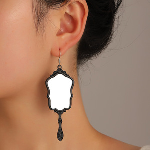 Collar con Marco de Fotos de Espejo Mágico de Barbie Premium, Estilo Dopamina, Joyería Delicada para Mujer, Uso Diario, Regalos - Product Image 6