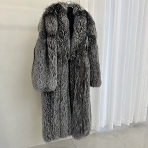 Manteau isolé en fourrure pour femmes de haute qualité manteau à grand col pour femmes - Product Image 1