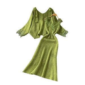 Sanftes Temperament 2-teiliges Set Damen Herbst Winter 3D Blume Langarm Strick Strickjacke Oberbekleidung Spitze getäfeltes Kleid - Product Image 5