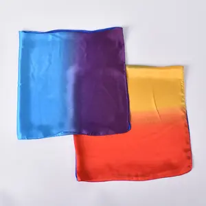 2024 Europe and the United States best-selling new elegant retro three-color patchwork pattern silk scarf ladies 70 satin scarf kerchief