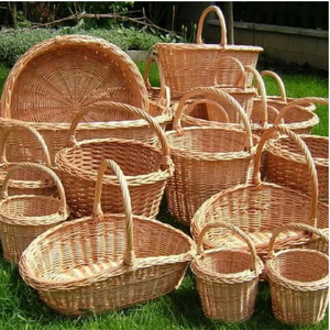2026 Hot Sale Eco-Friendly Willow Picnic Set for 4 Persons Traditional Handcrafted Outdoor <b>Storage</b> <b>Basket</b> - Product Image 2