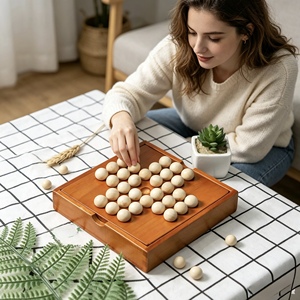 <span class=keywords><strong>Solitaire</strong></span> en bois de qualité supérieure, Échecs Kongming, Jeu de société pour un seul joueur pour adultes et enfants, Jeu de puzzle décontracté et de loisirs - Product Image 6