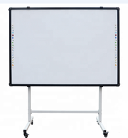 Tableau blanc interactif tactile infrarouge de 82 pouces avec projecteur et connectivité informatique pour salle de classe scolaire