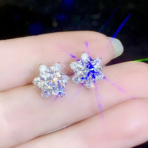 Nuovi Orecchini a Perno con Fiore di Cristallo, Eleganti Gioielli da Donna di Tendenza Stile Celebrità - Product Image 5