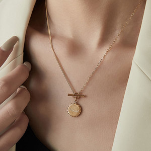 Grande popularité Simple résistant à la décoloration bijoux fins colliers en acier inoxydable nom personnalisé mode pendentif colliers pour femmes - Product Image 3