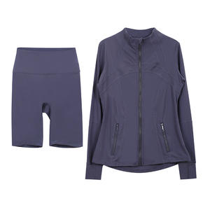 Logotipo personalizado Ropa de gimnasia Yoga Activewear Conjuntos de entrenamiento Fitness Mujeres 2 piezas Chaqueta Pantalones cortos Conjunto a juego Ropa informal de mujer - Product Image 6