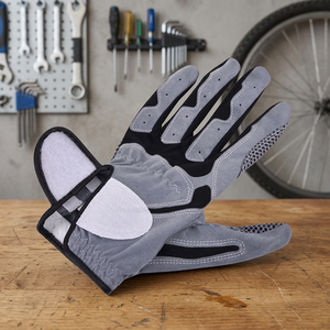 Gants de golf unisexes pour gaucher, en microfibre respirante, antidérapants, avec sangle de poignet réglable, pour la protection des mains lors des activités sportives et de gym. - Product Image 3