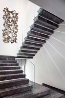 Escalier flottant architectural moderne en bois avec bande LED intégrée, matériaux durables et écologiques pour les maisons à plan ouvert