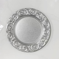 Assiettes de présentation argentées au design moderne Assiettes de mariage décoratives bon marché Assiette en plastique à motif rond pour la maison Banquet Party Use
