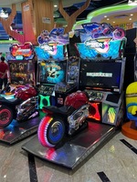 Simulateur d'arcade de course de moto dynamique à 2 joueurs, jeu de course de compétition à monnayeur avec distribution de tickets pour parcs d'attractions intérieurs