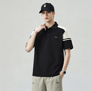 เสื้อโปโลแขนสั้นผู้ชาย ลายบล็อกสีสันสดใส แต่งแถบตัดกัน สไตล์ลำลอง เหมาะสำหรับเล่นกอล์ฟ พร้อมโลโก้ปัก - Product Image 3