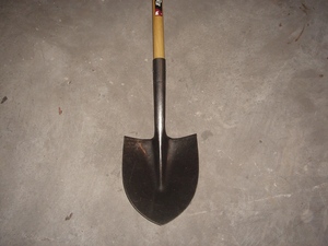 Pala de acero con mango de madera para el mercado libio - Product Image 4