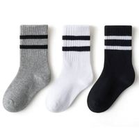I-0197 Chaussettes d'automne en gros pour enfants, chaussettes de sport en coton pour garçons et filles, chaussettes de plage jungle, chaussettes blanches pour enfants