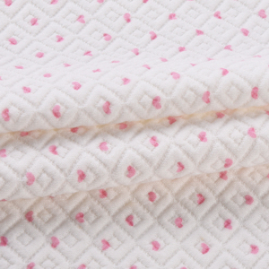 בד ז'קארד ספנדקס פוליאסטר TC בהדפס לבבות, סרוג, במשקל כבד 380 גרם למ\\\"ר, בהתאמה אישית סיטונאית - Product Image 2