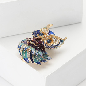Nuevos broches de búho esmaltados para mujer, alfileres de animales con diamantes de imitación Unisex, decoración de mochila para fiesta, accesorios de ropa - Product Image 4